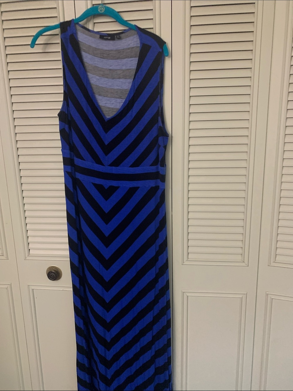 Apt. 9 Black and Blue V‑Neck Striped Chevron Maxi Dress